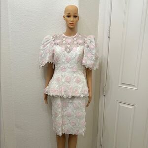 Wedding Dress Elegant White Embroidered Lace Applique Pink Flowers Size 10